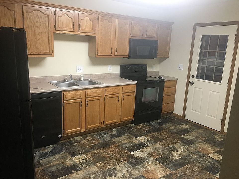 2nd image of 44 Chippewa Ct