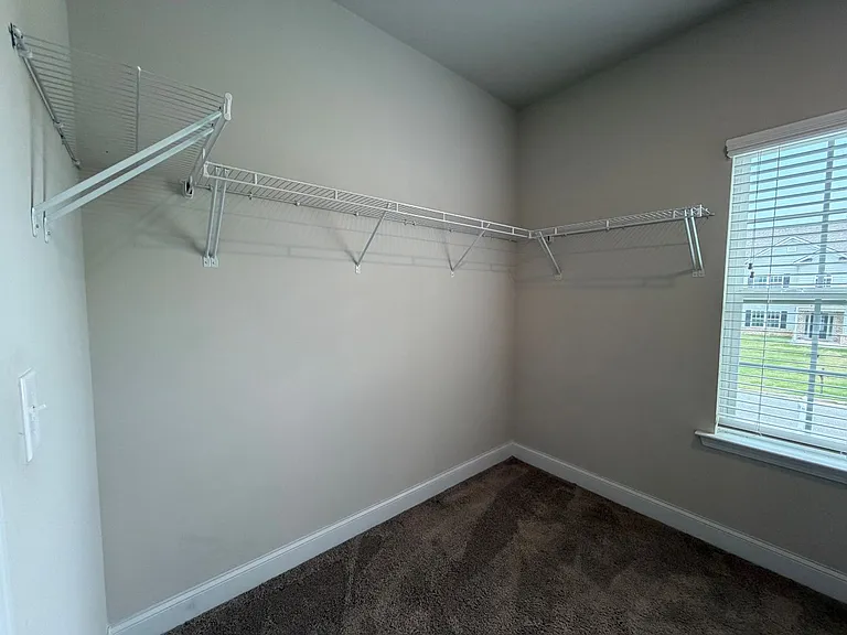 61 N Village Cir — Photo 19
