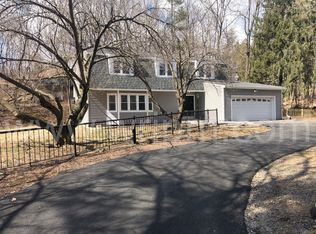 73 Oscawana Lake Rd, Putnam Valley, NY 10579