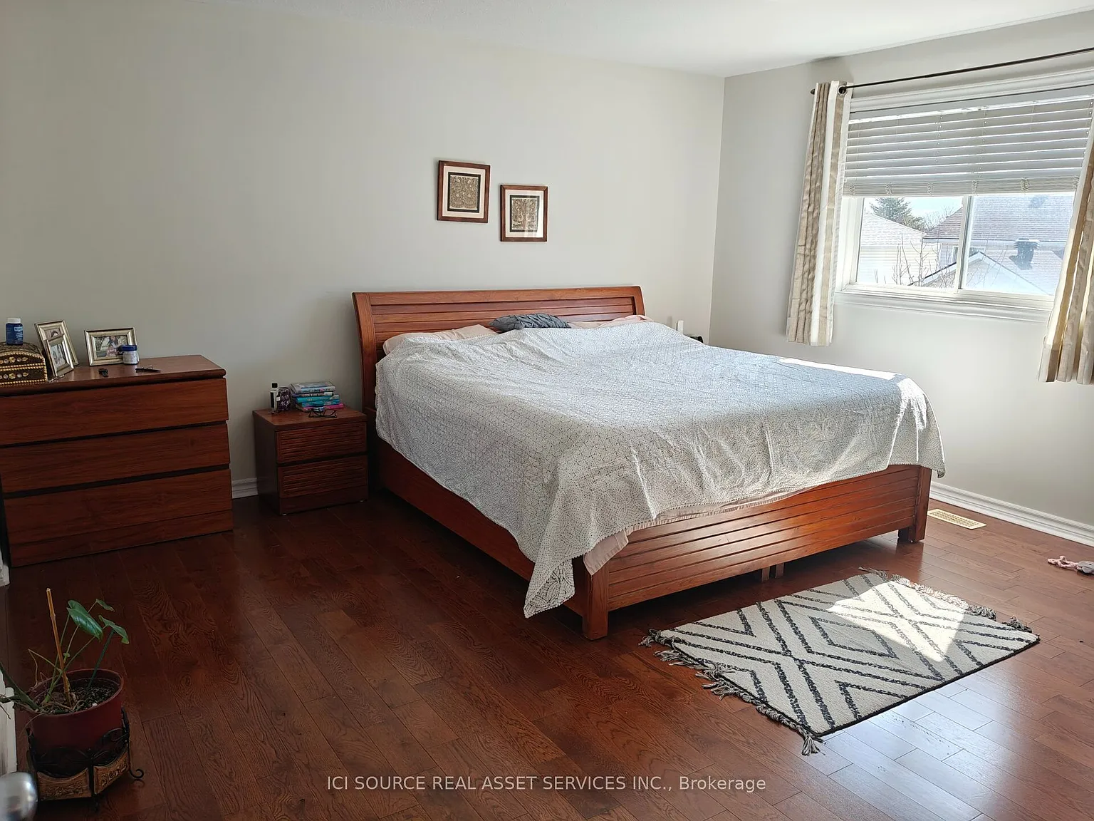 3 bed, $2,990 — Photo 3