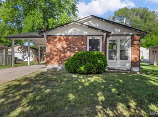 3035 Matlock Dr, Florissant, MO 63031