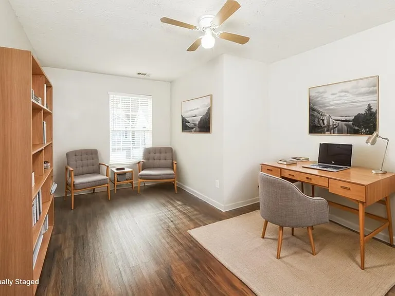 320 Arrowhead Dr — Photo 17