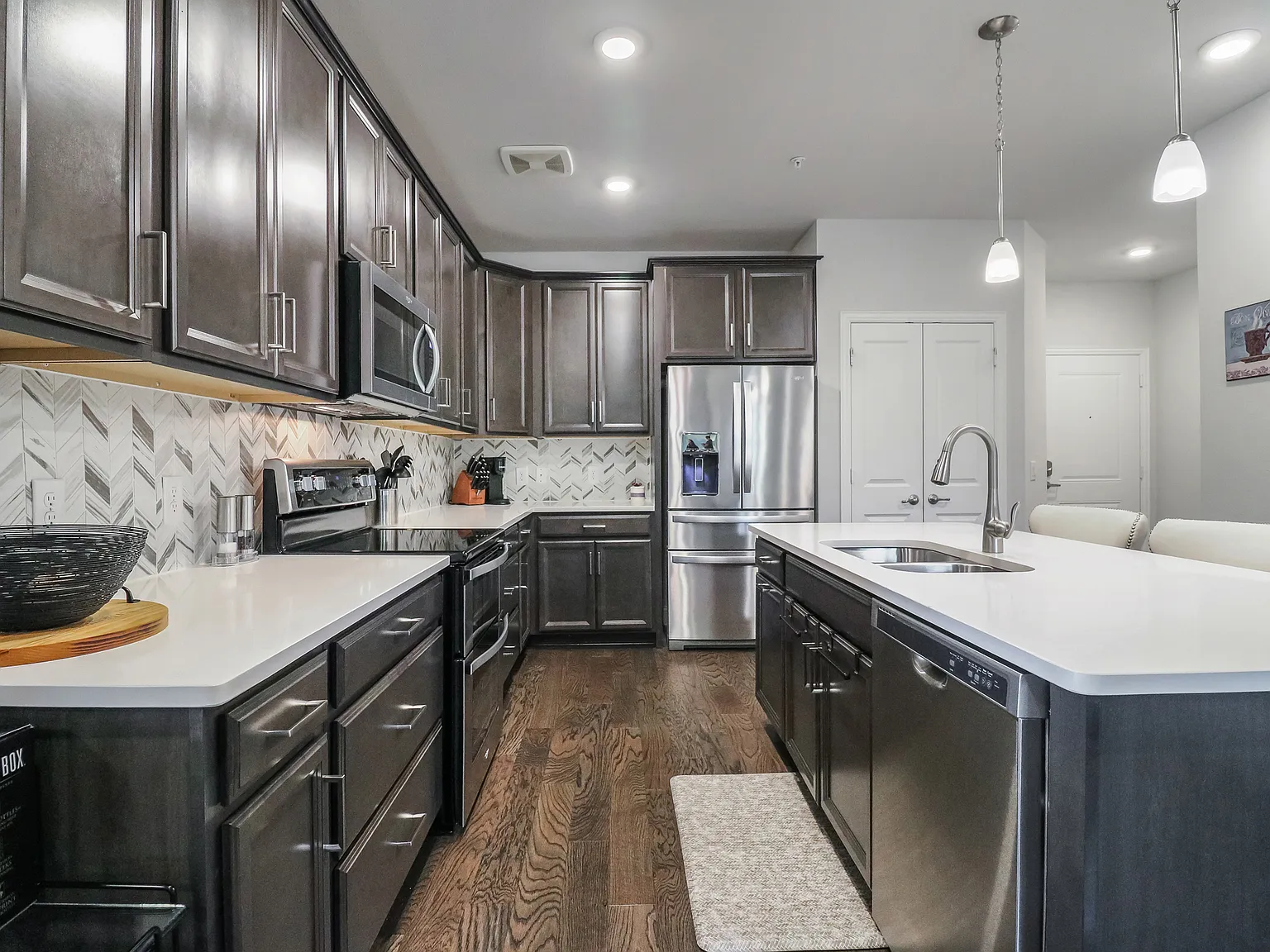 2 bed, 2031 sqft, $2,695 — Photo 4