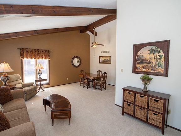 5th image of 51899 Bellflower Ln