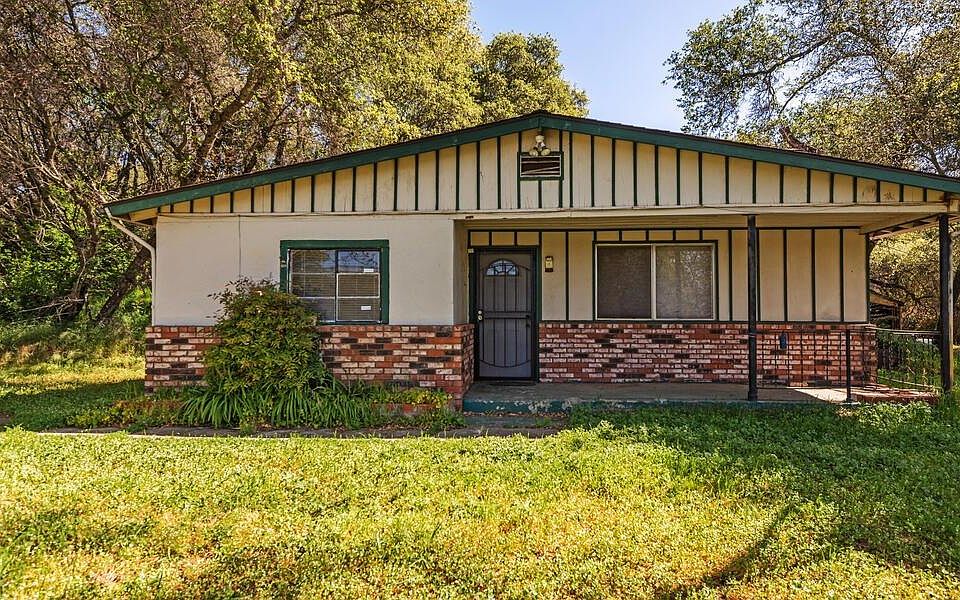 2nd image of 3215 Boulder Creek Pl