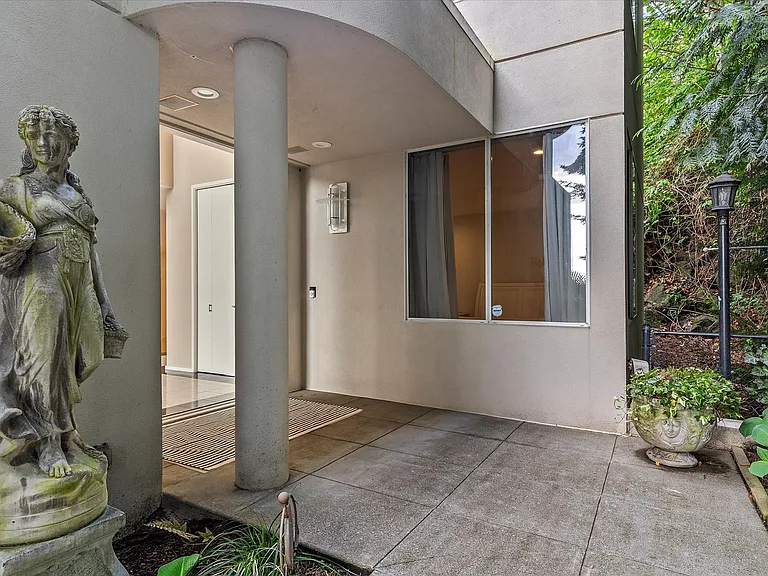 4812 Lake Washington Blvd NE — Photo 9