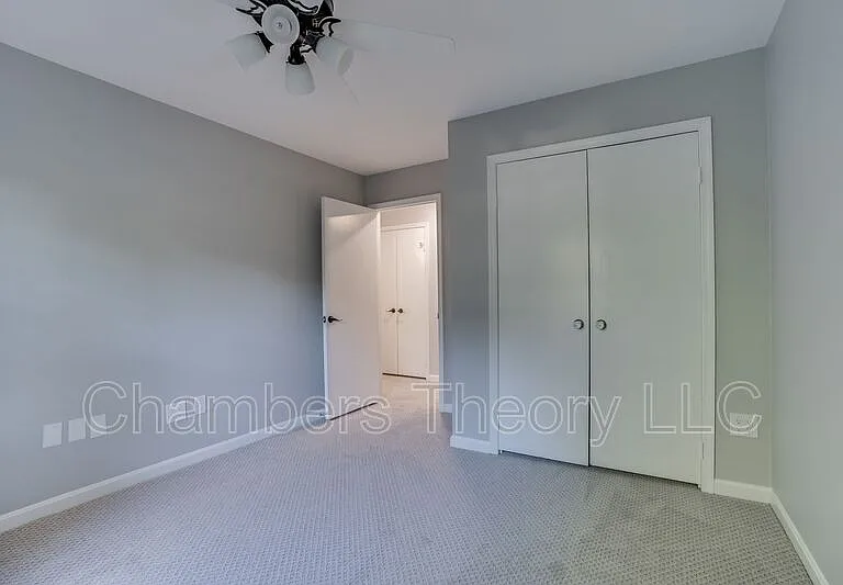 1003 Jennifer Ln — Photo 8