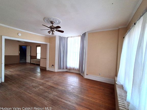 4th image of 233 Main Street