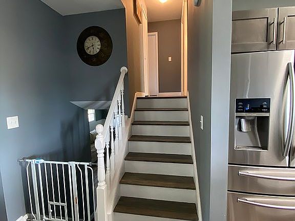 4th image of 645 Angiline Dr