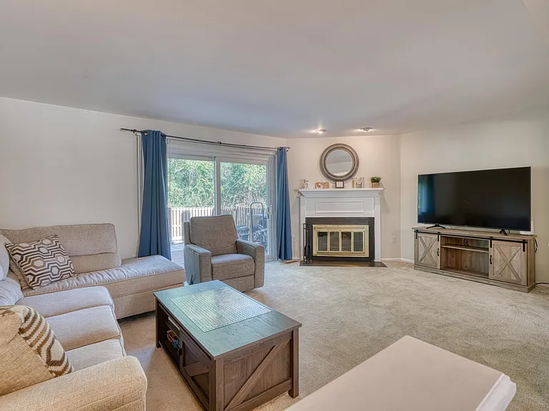 18 Collis Ct — Photo 9