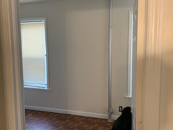 4th image of 788 Dawson St Floor 1