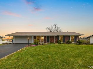 182 Meadowlark Dr, Saint Louis, MO 63146