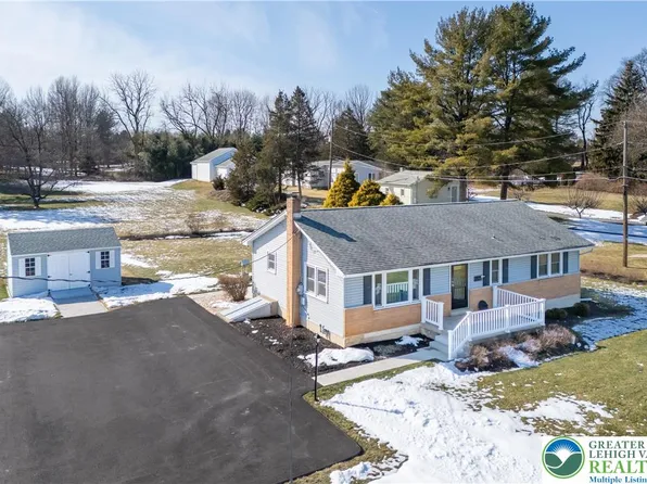 1800 Minesite Rd, Allentown, PA 18103