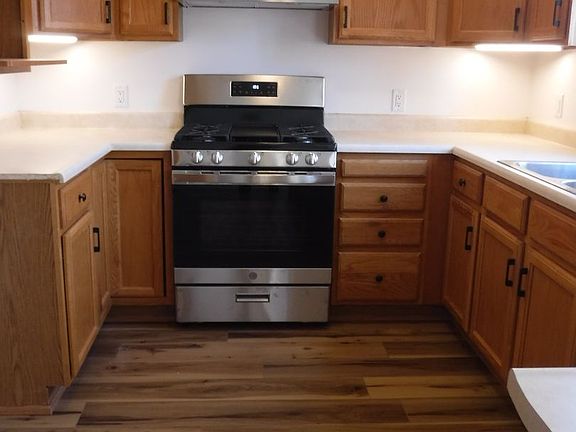 3rd image of 826 Cally Ct #A