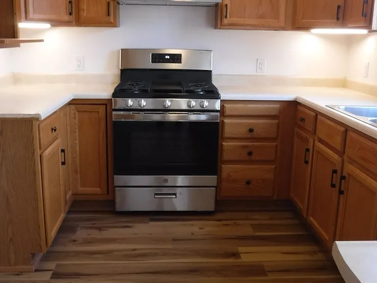 826 Cally Ct — Photo 3