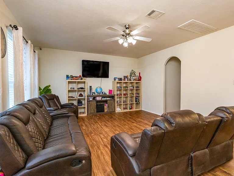 1107 Arum Rd — Photo 10