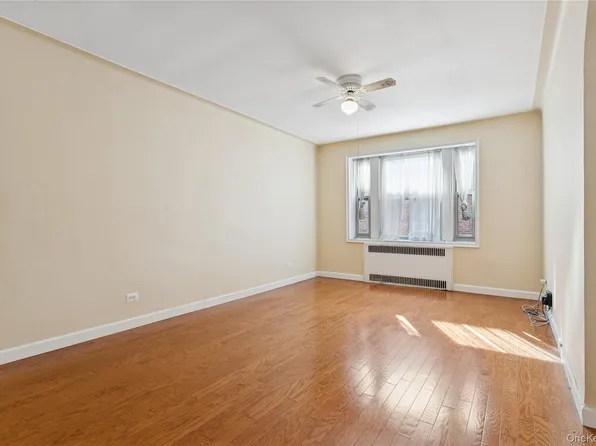 110-31 73rd Road #5N, Forest Hills, NY 11375