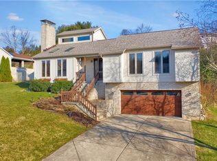 404 Larchmont Ct, Coraopolis, PA