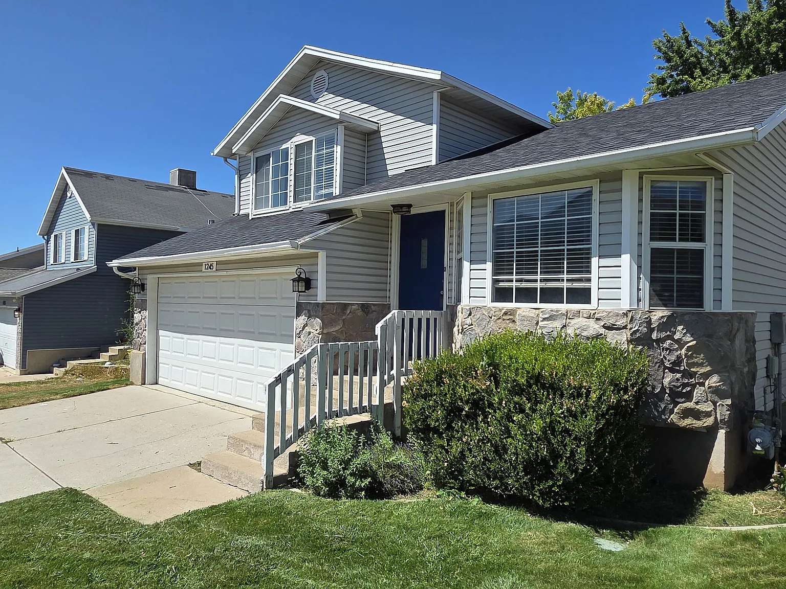 3 bed, 1616 sqft, $2,350 — Photo 2