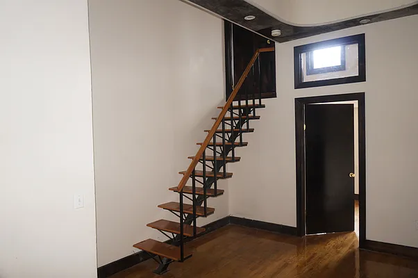 Rented by Nooklyn NYC LLC | media 7