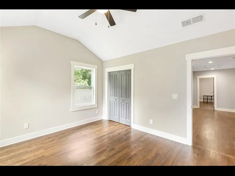 2039 Glendale Dr — Photo 30