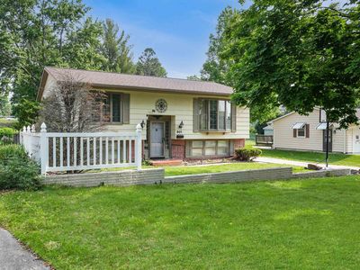 801 W 13th St, Cedar Falls, IA, 50613