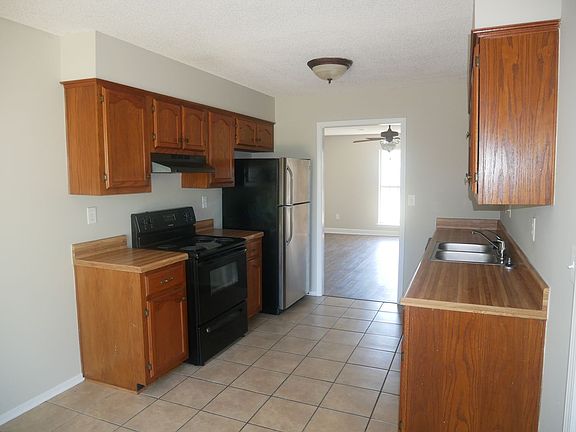 3rd image of 10066 Williford Dr
