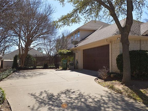 3rd image of 7816 Hidden Oaks Dr
