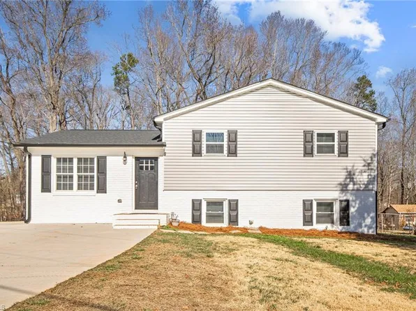 4605 Gallant Ln, Winston Salem, NC 27101