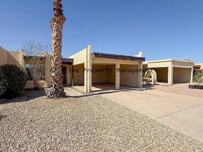 812 W Duke Dr — Photo 2