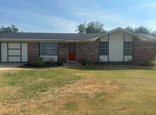 688 Paulk Rd, Dothan, AL 36301