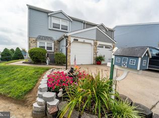 8327 Dorcas St, Philadelphia, PA 19152