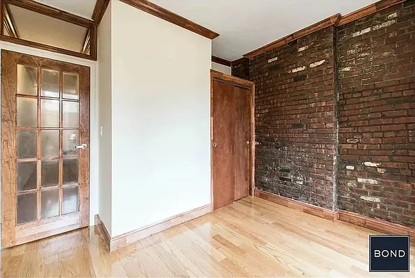 Rented by Bond New York | media 6