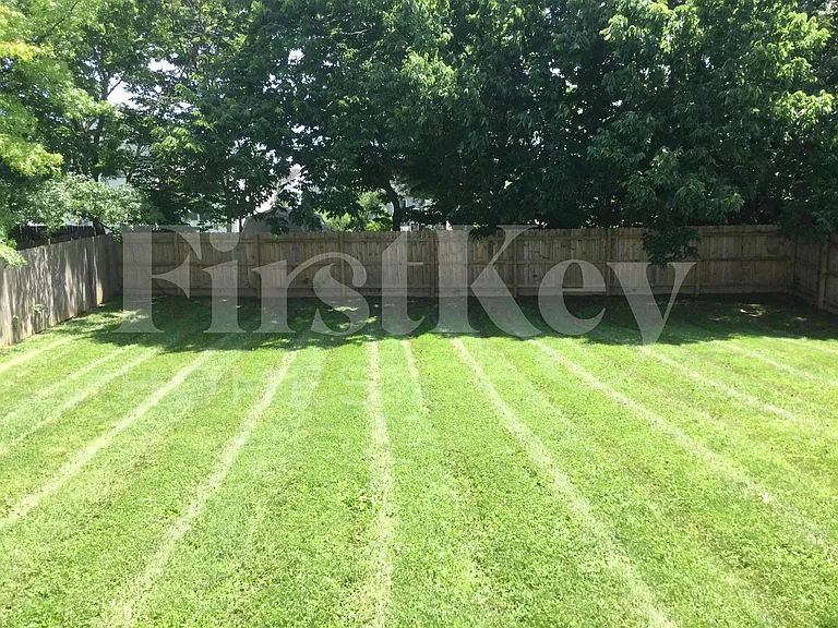 7249 Bennell Dr — Photo 25
