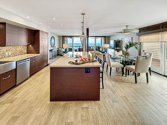 4th image of 76-6204 Alii Dr APT 6