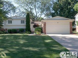 21055 Concord St, Southfield, MI 48076