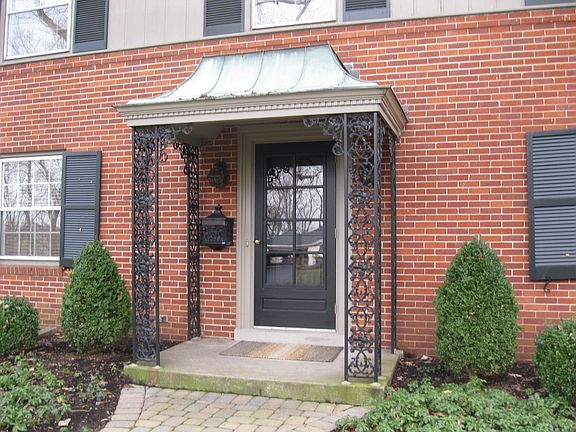 3rd image of 620 Schenck Ave