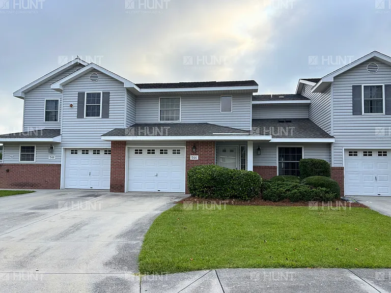 544 Mulberry Ln — Photo 2