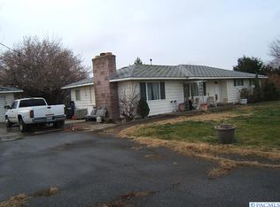 215503 E Perkins Rd, Kennewick, WA 99337