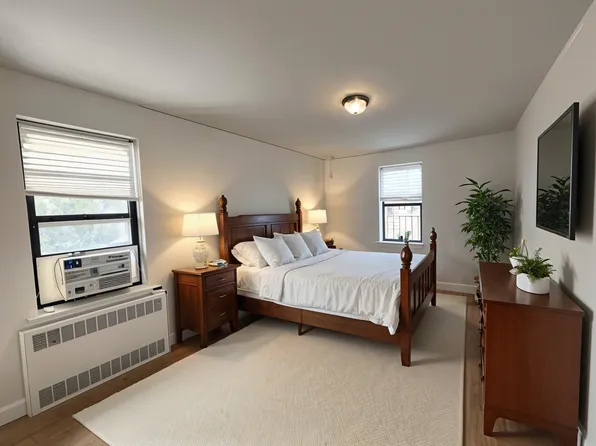 55 West 92nd Street image 2 of 6