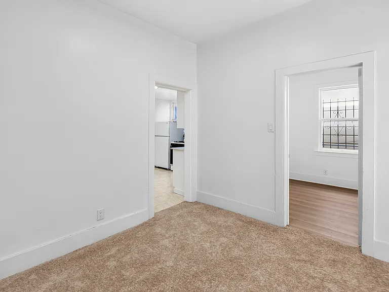 811 W Grand Ave #A — Photo 21