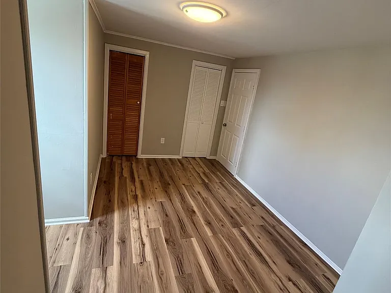 61 Hollywood Ave — Photo 6
