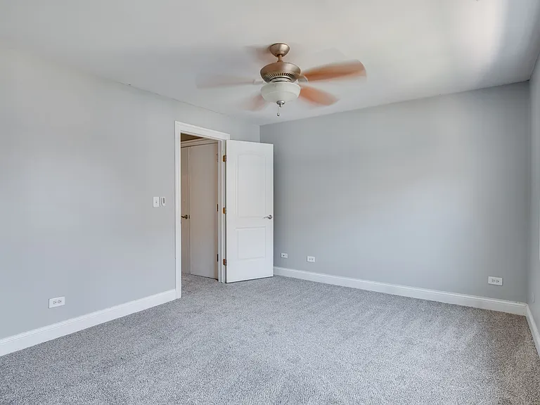 19 Foxcroft Rd #203 — Photo 13