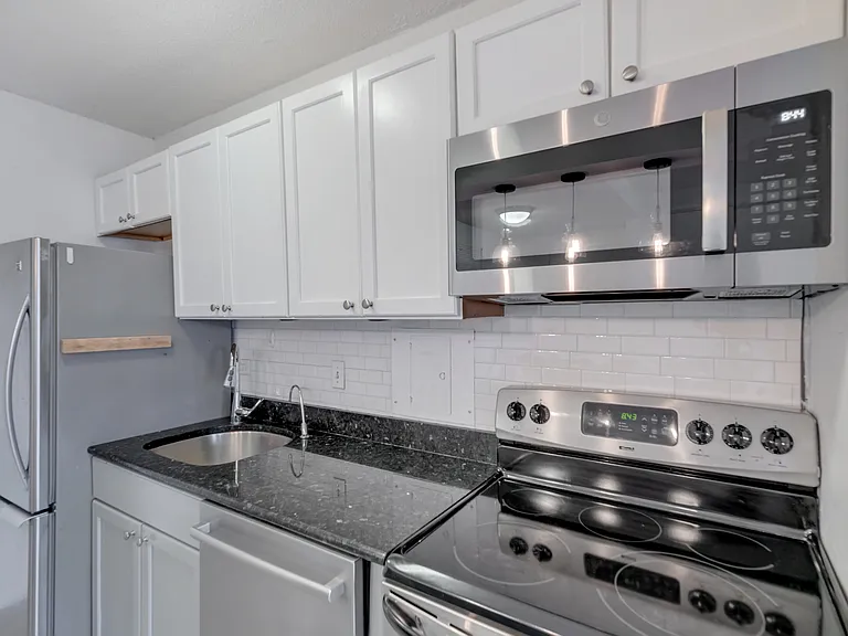 1311 Delaware Ave SW #S432 — Photo 5