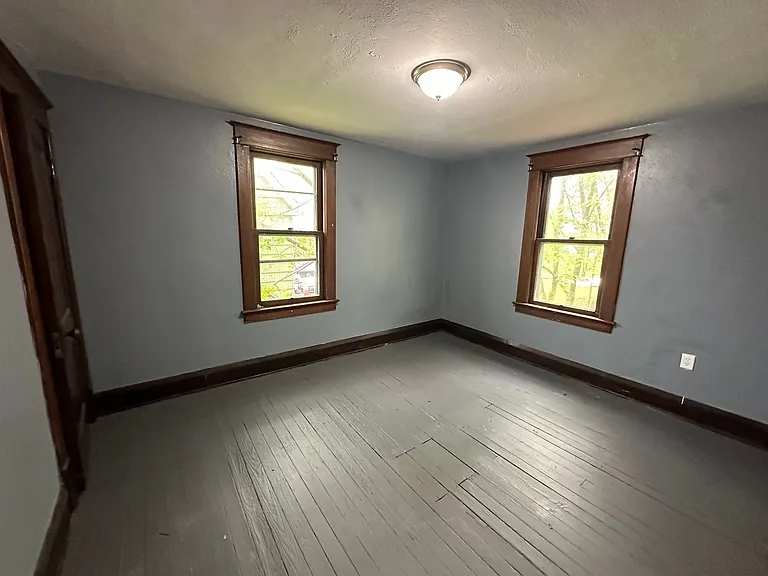 526 Lexington Ave — Photo 5
