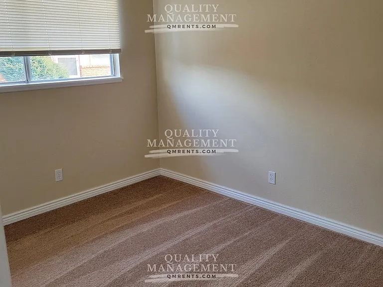 121 W Louisiana Ave — Photo 8
