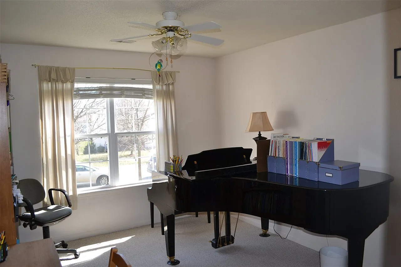 1558 W Leighton Ln photo 1