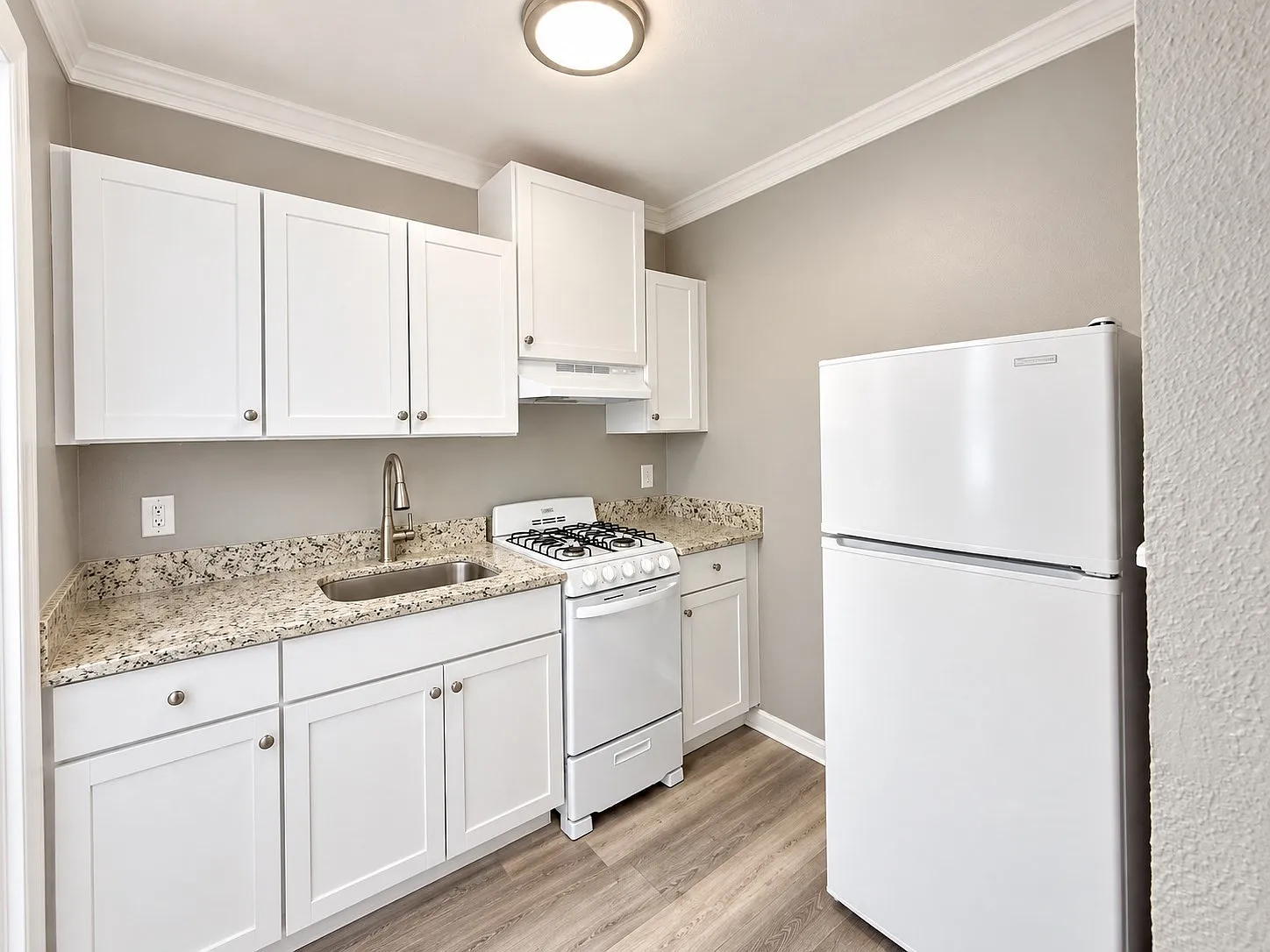 1 bed, 1.0 bath, 670 sqft, $1,750 — Photo 3