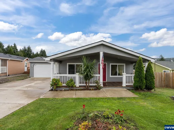 170 SE Whalesong Dr, Depoe Bay, OR 97341