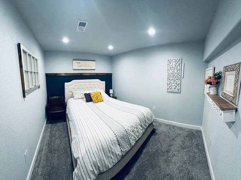 520 Mount Rainier St — Photo 33